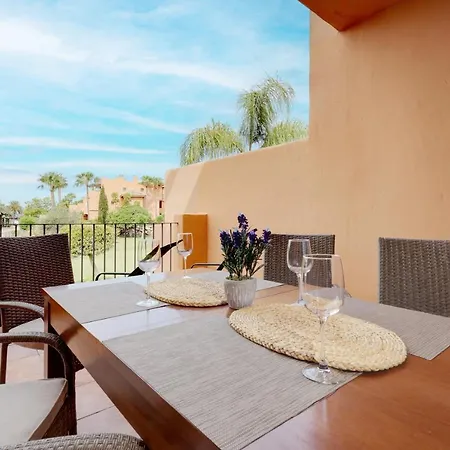 Luxury 3 Bed Sea Views With Pool Apartment *