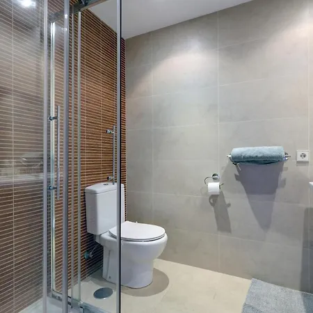 Luxury 3 Bed Sea Views With Pool *