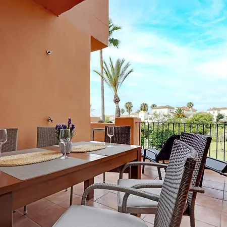Luxury 3 Bed Sea Views With Pool Apartment
