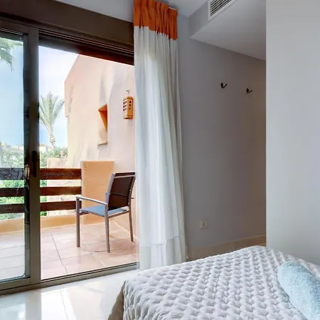 Luxury 3 Bed Sea Views With Pool